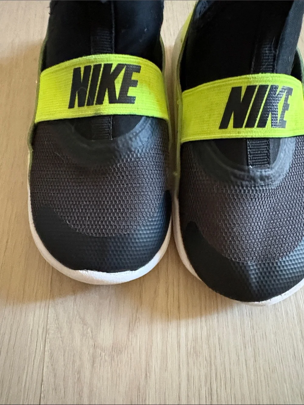 Nike slip kids